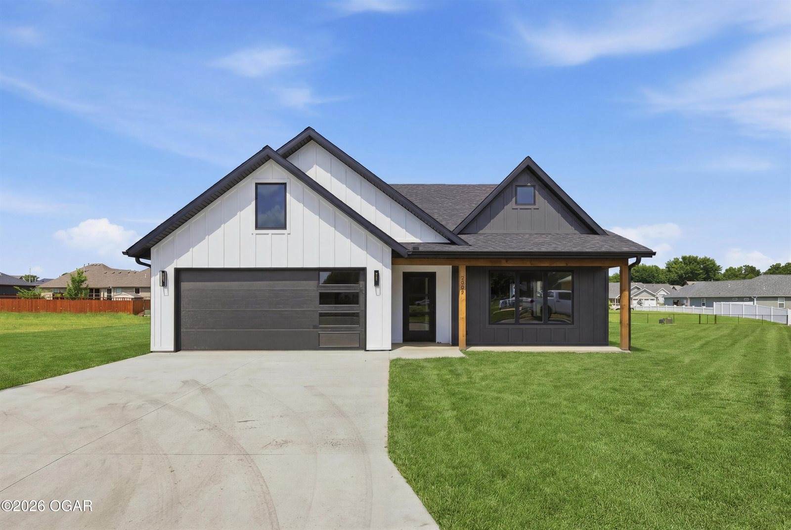 2209 Modern Avenue, Carthage, MO 64836