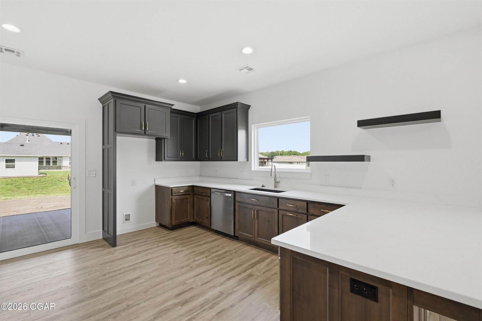 2209 Modern Avenue, Carthage, MO 64836
