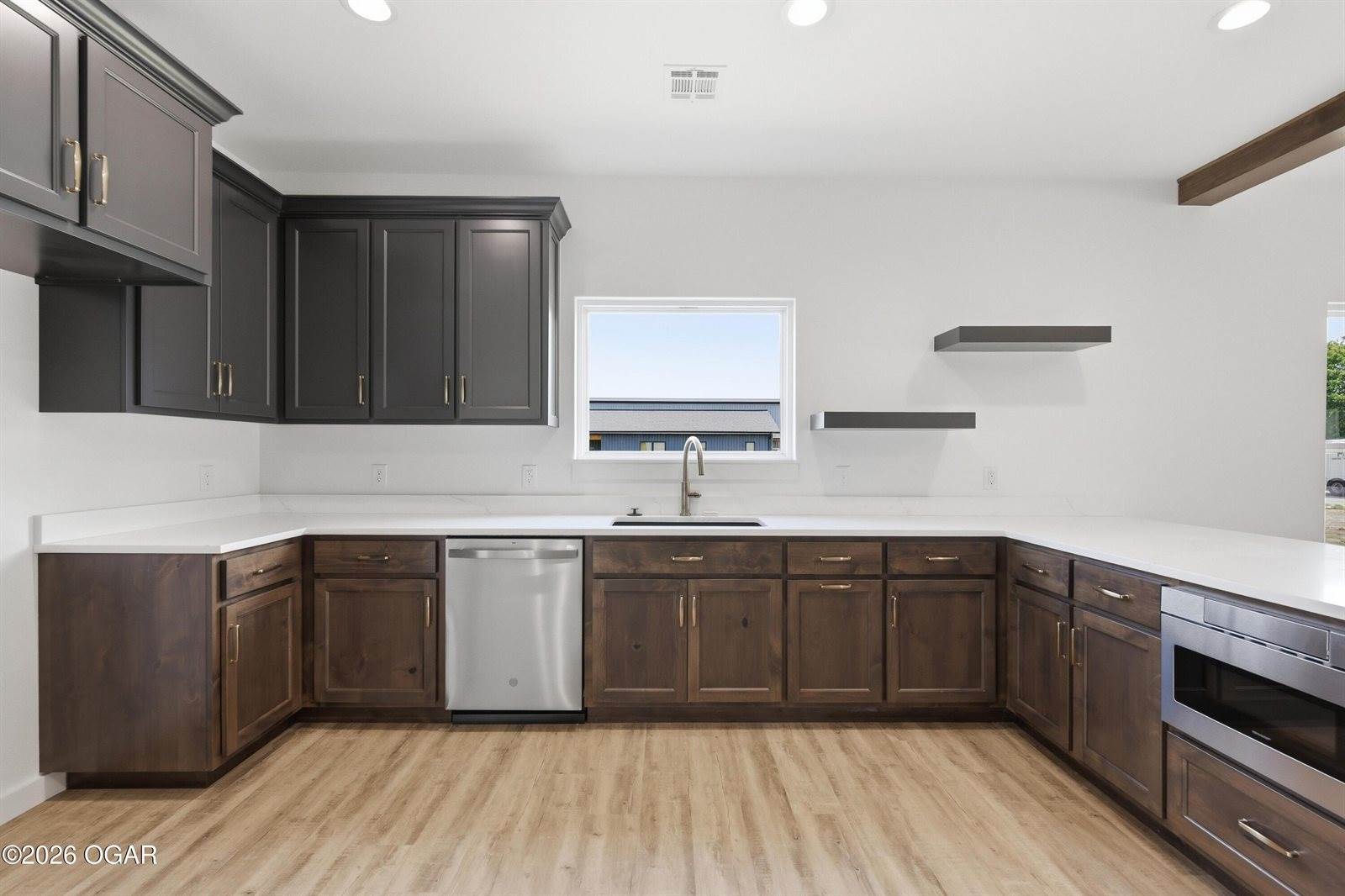 2209 Modern Avenue, Carthage, MO 64836