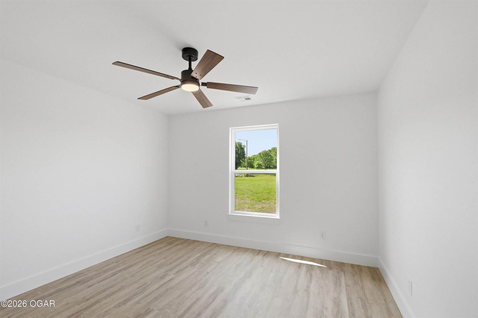 2209 Modern Avenue, Carthage, MO 64836