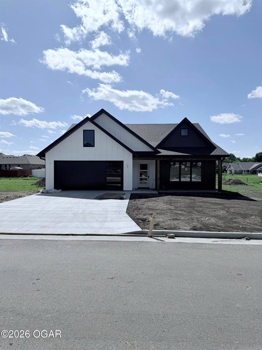 2209 Modern Avenue, Carthage, MO 64836