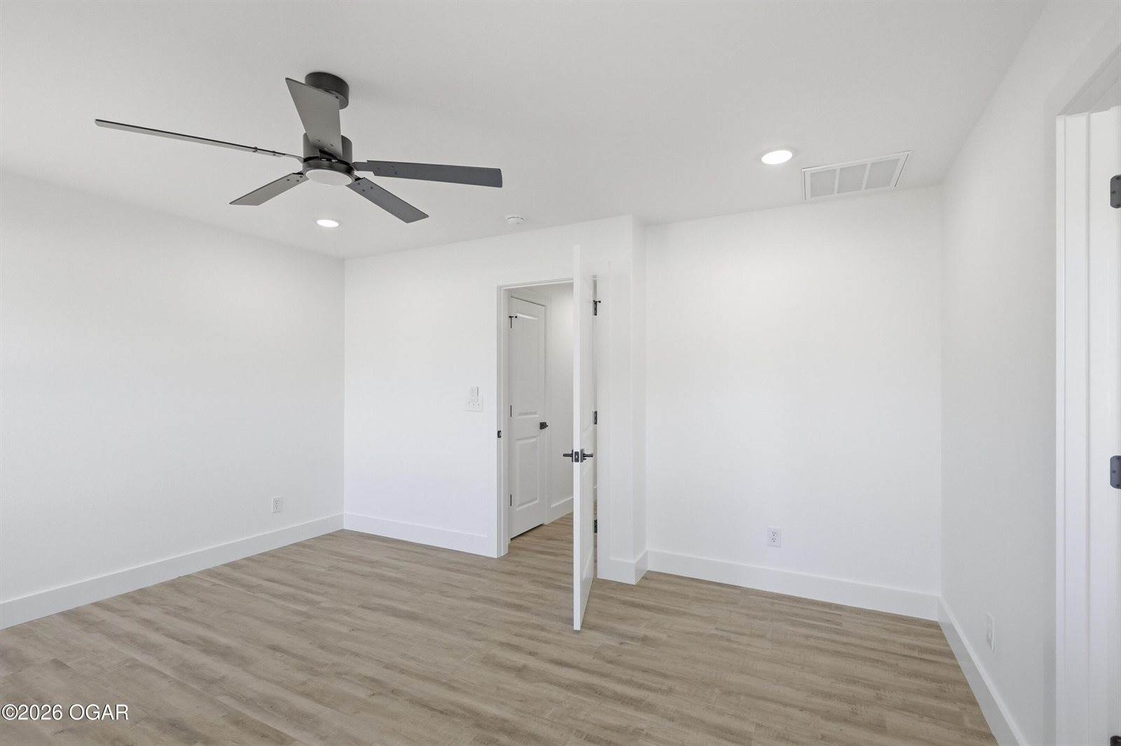 2209 Modern Avenue, Carthage, MO 64836