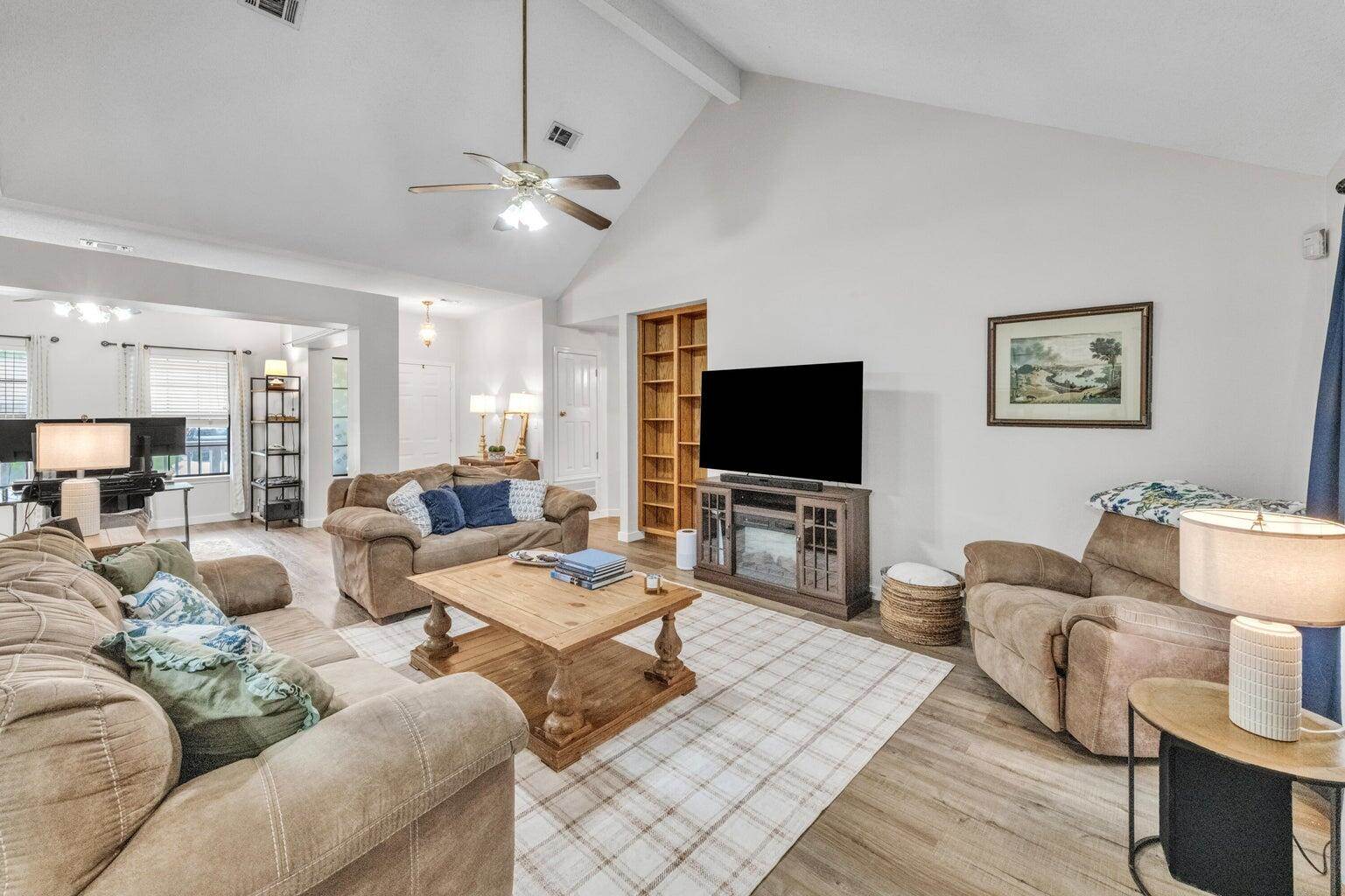 6453 Garden Drive, Gulf Breeze, FL 32563