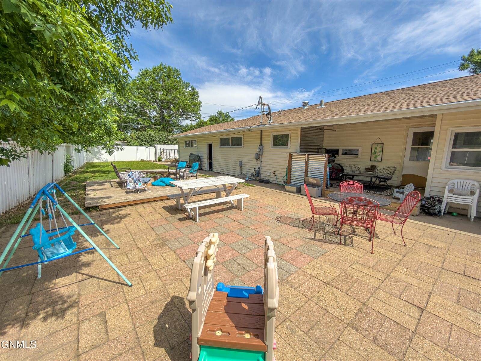 1414 6th Street West, Williston, ND 58801