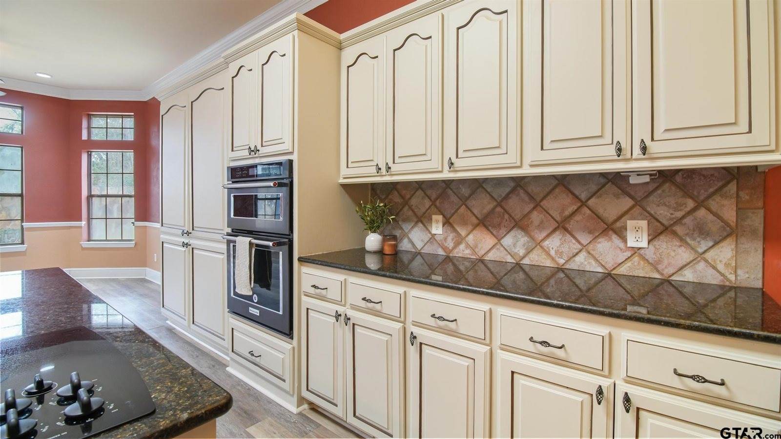 15360 Wagon Wheel Drive, Chandler, TX 75758