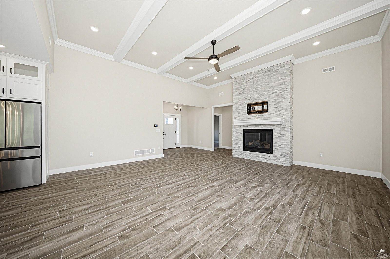 3901 Travers Circle, Manhattan, KS 66503
