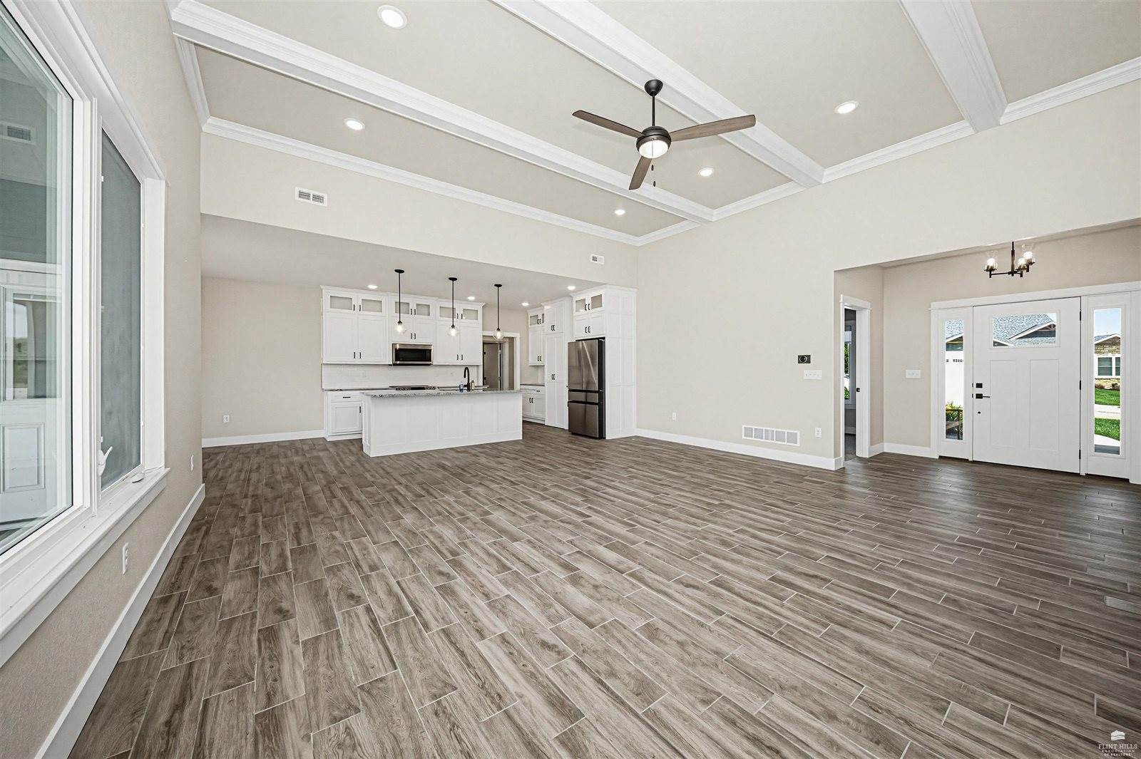 3901 Travers Circle, Manhattan, KS 66503