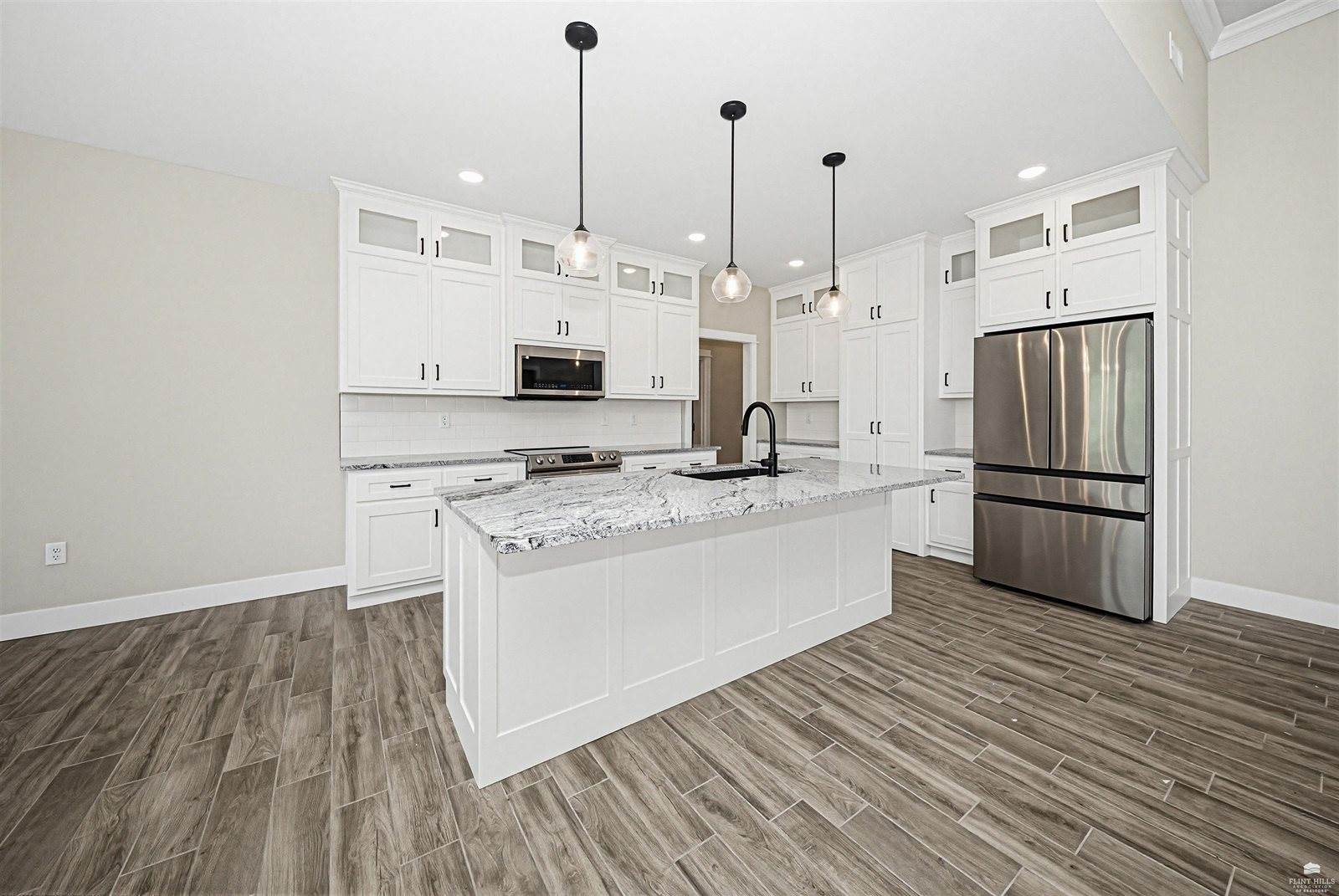 3901 Travers Circle, Manhattan, KS 66503