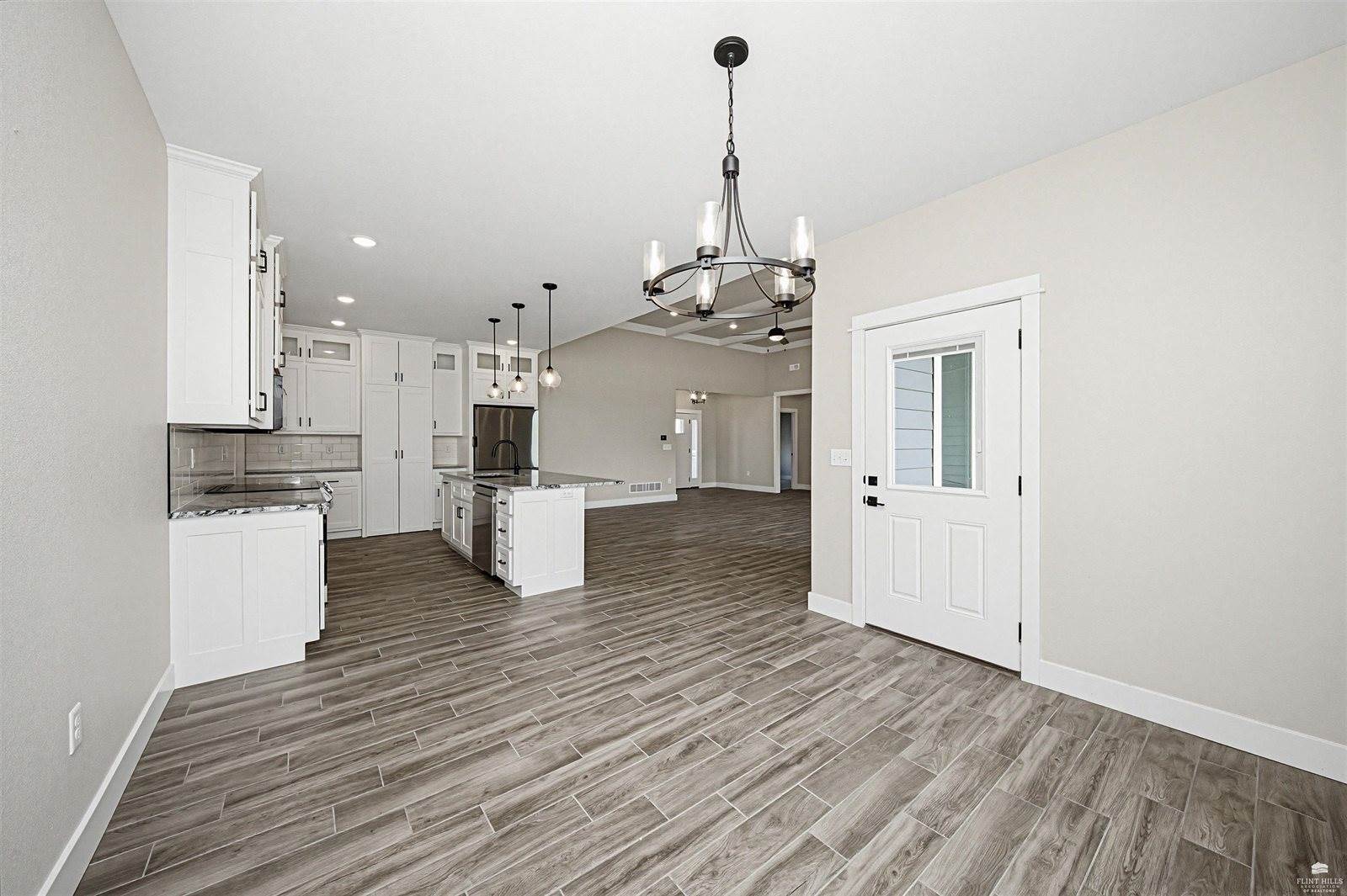 3901 Travers Circle, Manhattan, KS 66503