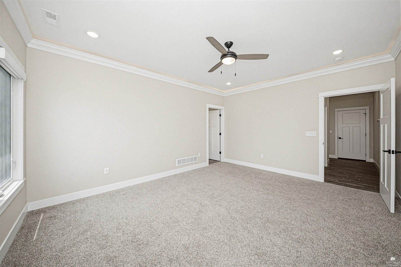 3901 Travers Circle, Manhattan, KS 66503