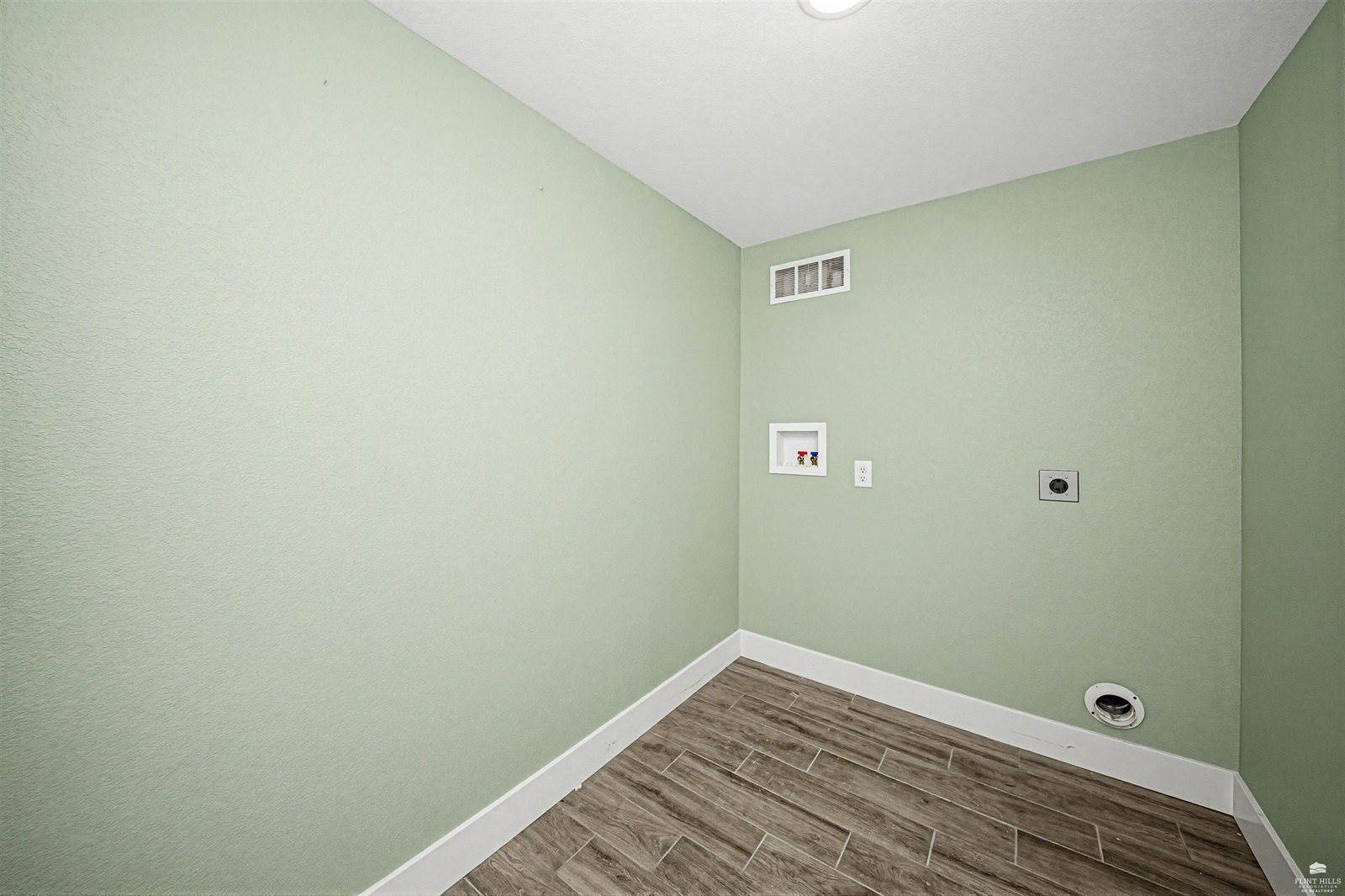 3901 Travers Circle, Manhattan, KS 66503