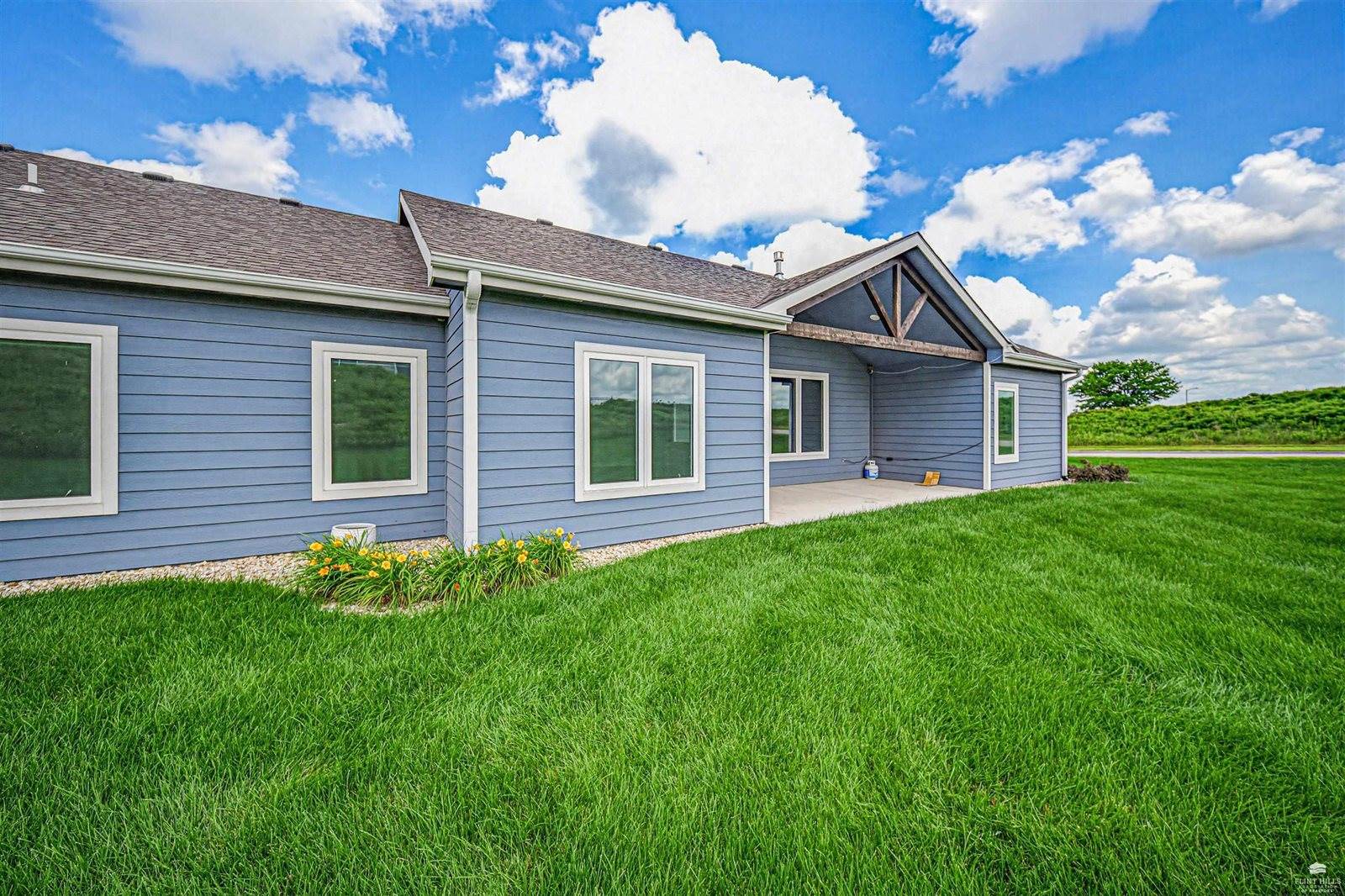 3901 Travers Circle, Manhattan, KS 66503