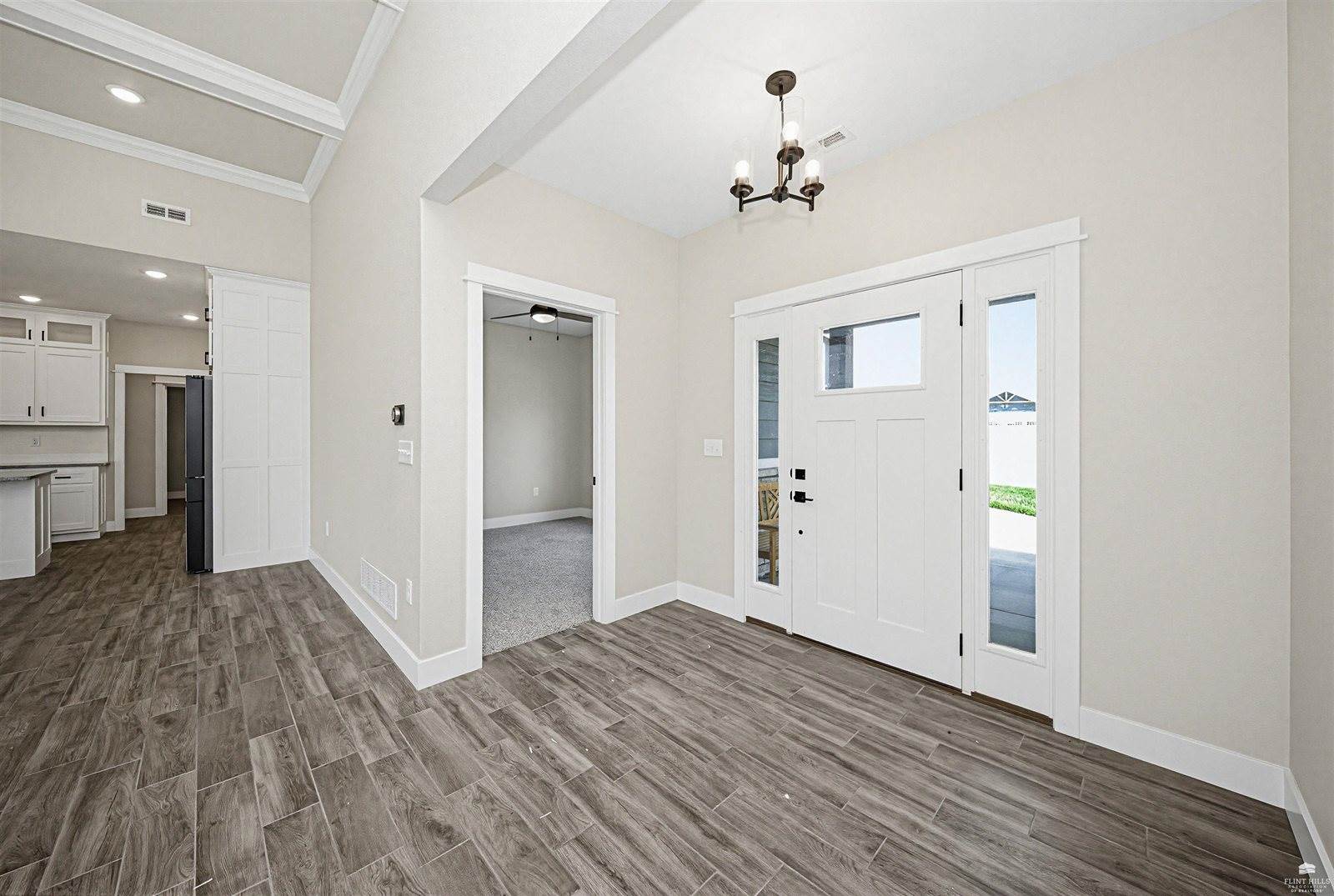 3901 Travers Circle, Manhattan, KS 66503