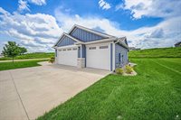 3901 Travers Circle, Manhattan, KS 66503