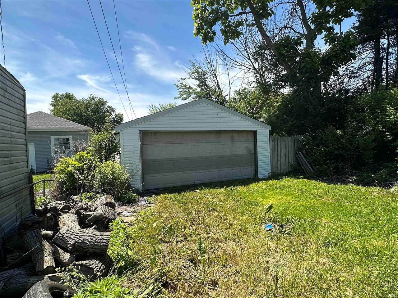 2200 S Biltmore Avenue, Muncie, IN 47302