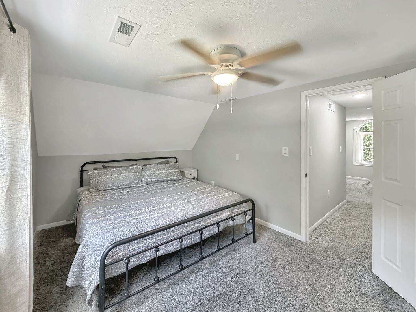 1210 Sun Vu Drive, Freeport, IL 61032