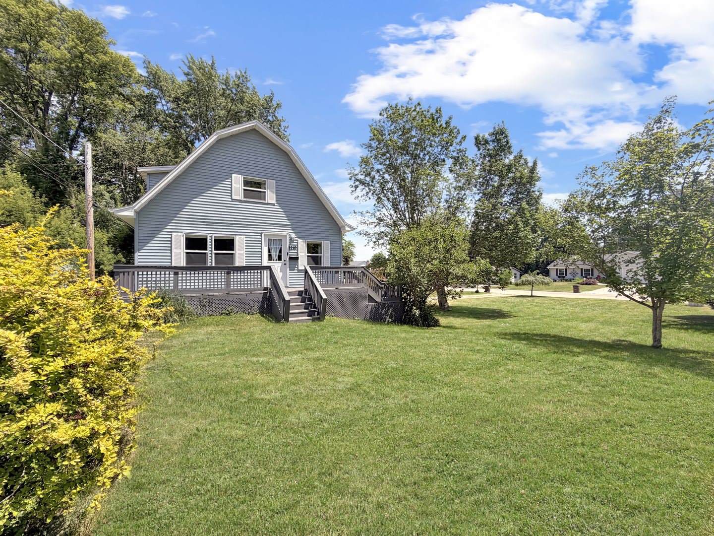1210 Sun Vu Drive, Freeport, IL 61032