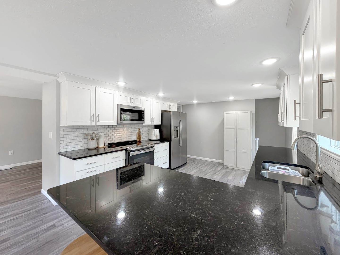 1210 Sun Vu Drive, Freeport, IL 61032
