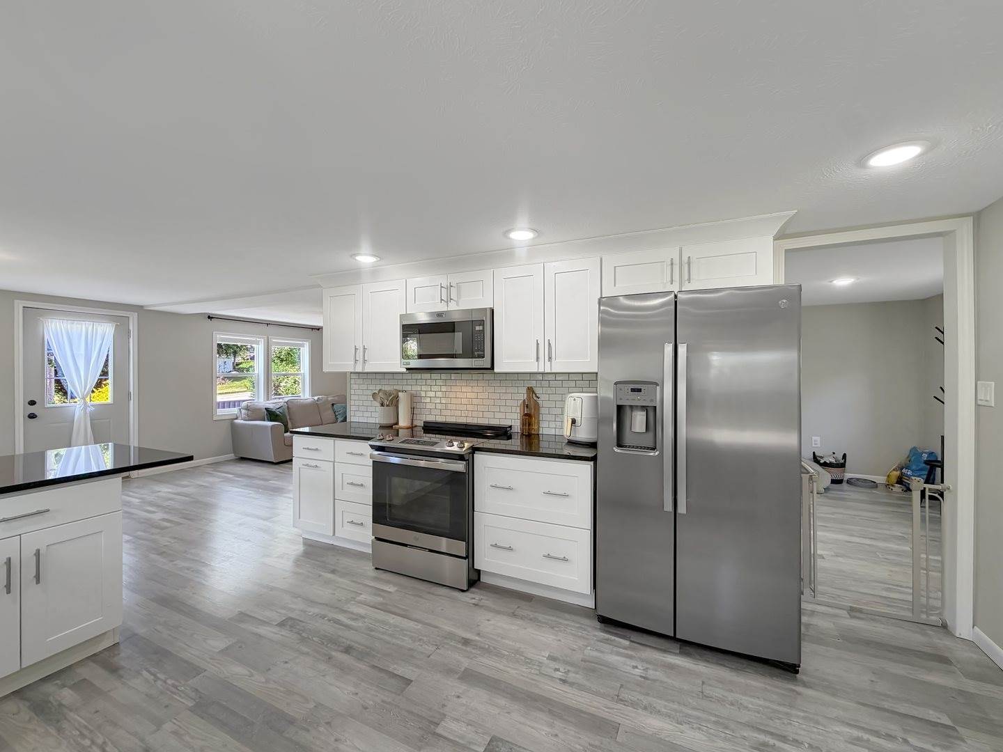 1210 Sun Vu Drive, Freeport, IL 61032