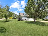 1210 Sun Vu Drive, Freeport, IL 61032