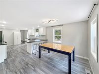 1210 Sun Vu Drive, Freeport, IL 61032