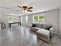 1210 Sun Vu Drive, Freeport, IL 61032