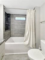 1210 Sun Vu Drive, Freeport, IL 61032