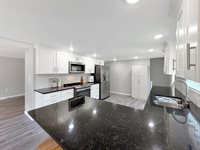 1210 Sun Vu Drive, Freeport, IL 61032
