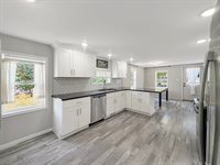 1210 Sun Vu Drive, Freeport, IL 61032