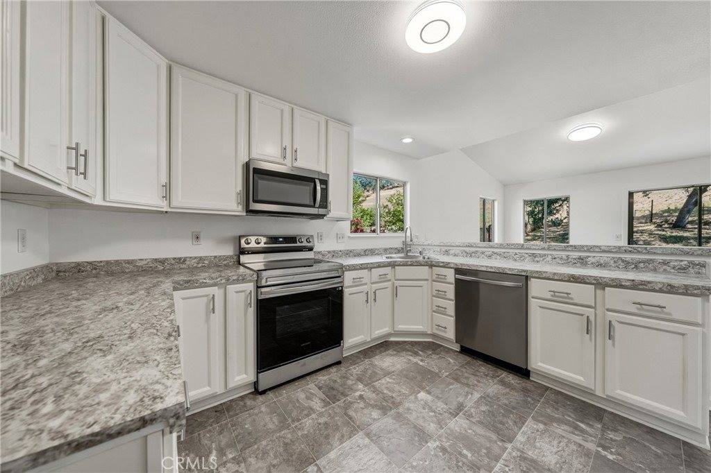 19662 Mountain North, Hidden Valley Lake, CA 95467