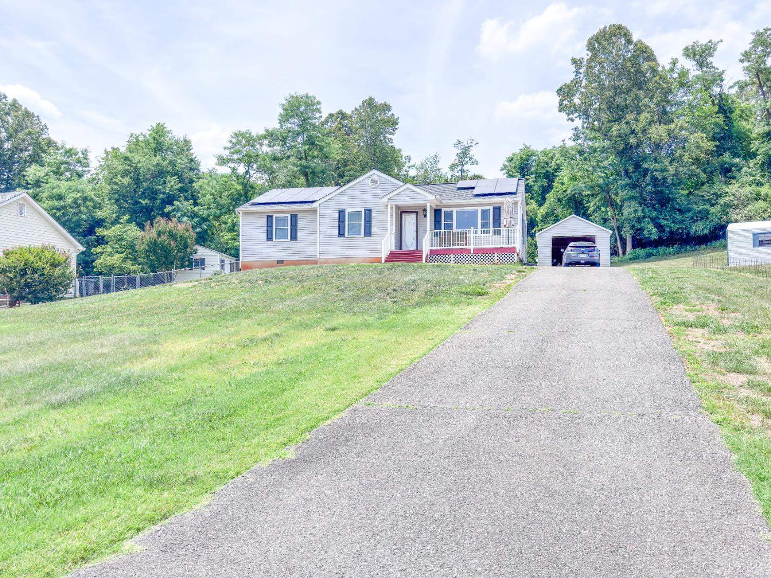 216 Lookout Drive, Lynchburg, VA 24502