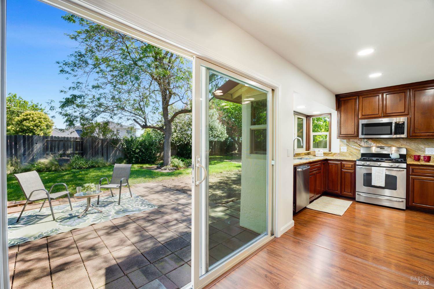 1360 Hemingway Court, Dixon, CA 95620