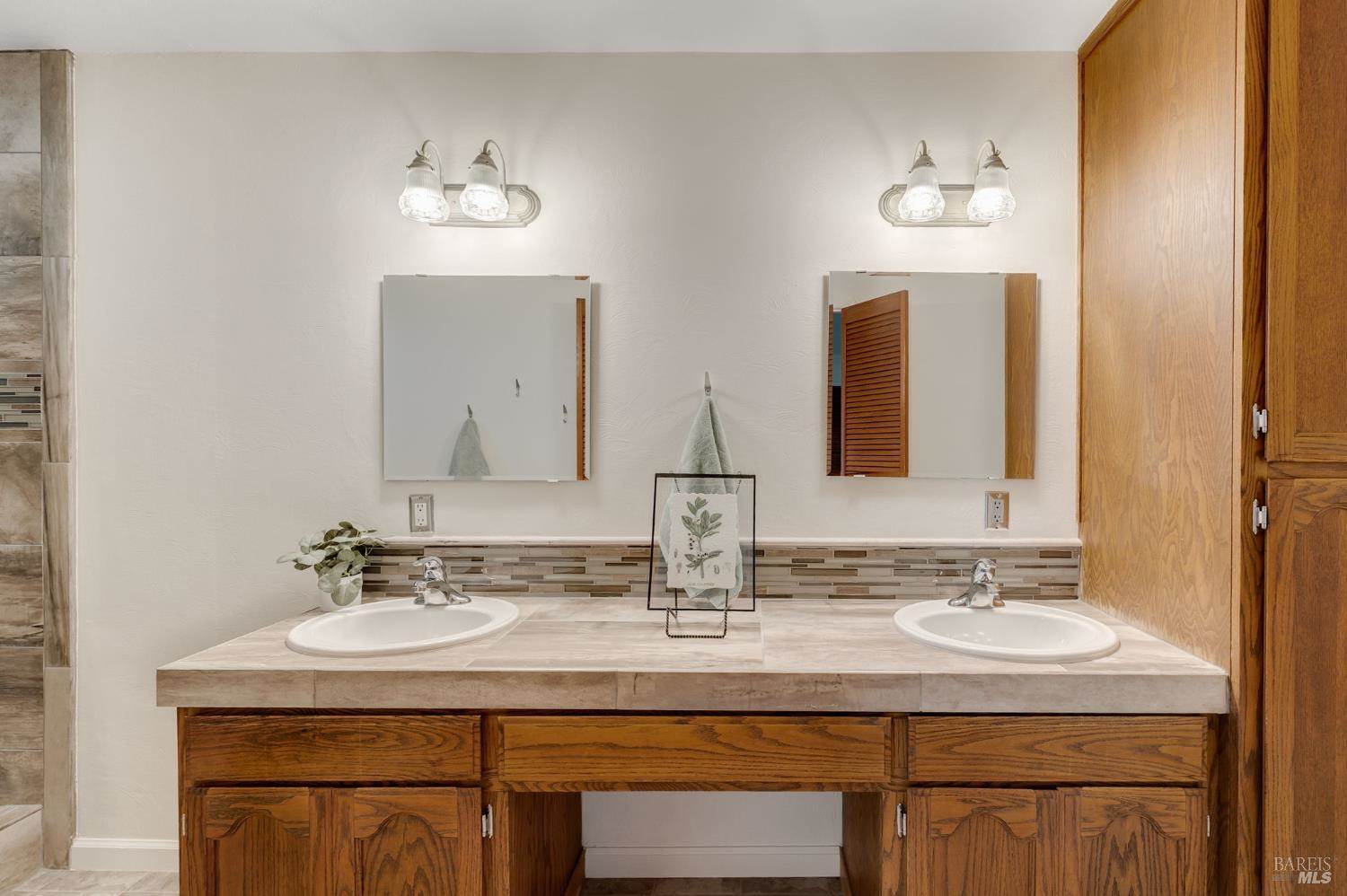1360 Hemingway Court, Dixon, CA 95620