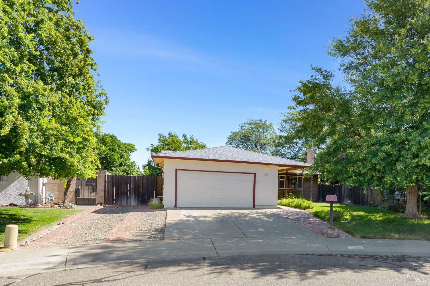 1360 Hemingway Court, Dixon, CA 95620