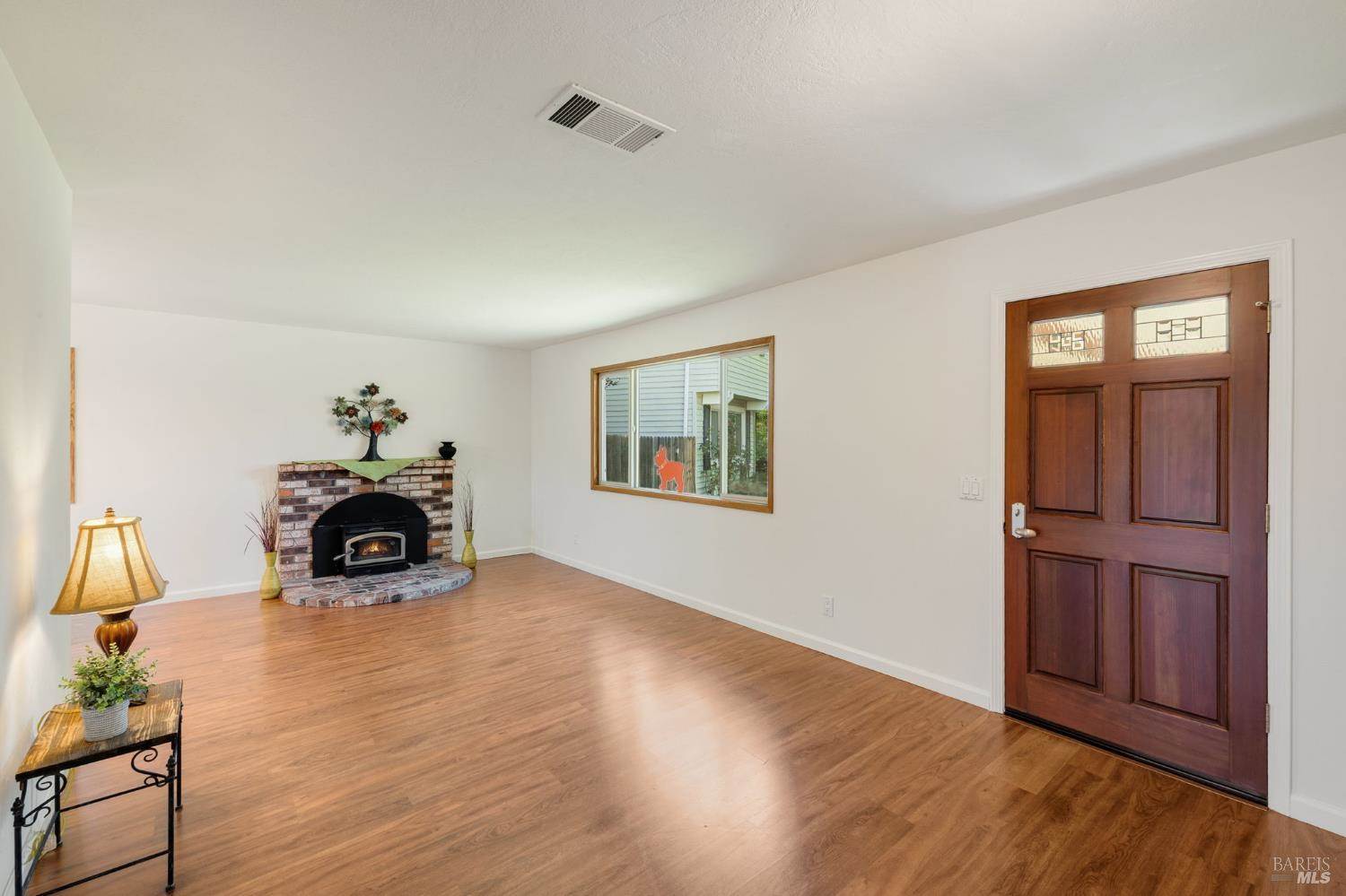 1360 Hemingway Court, Dixon, CA 95620