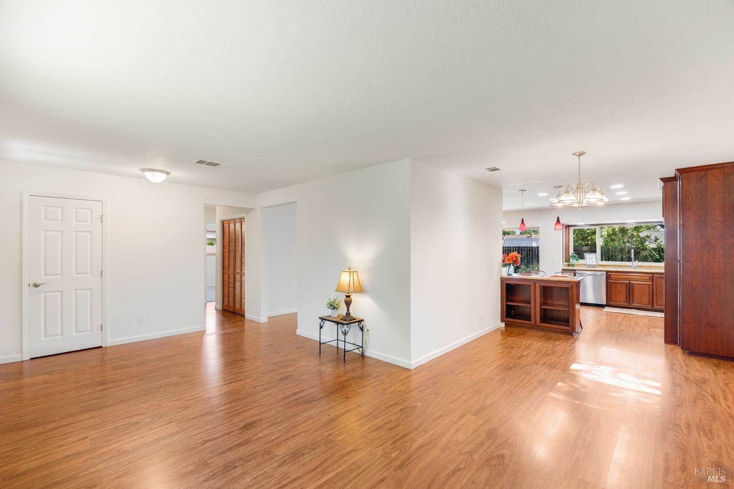 1360 Hemingway Court, Dixon, CA 95620