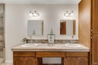 1360 Hemingway Court, Dixon, CA 95620