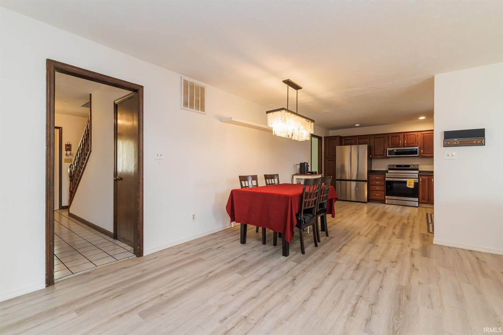 2209 W Woodmont Drive, Muncie, IN 47304