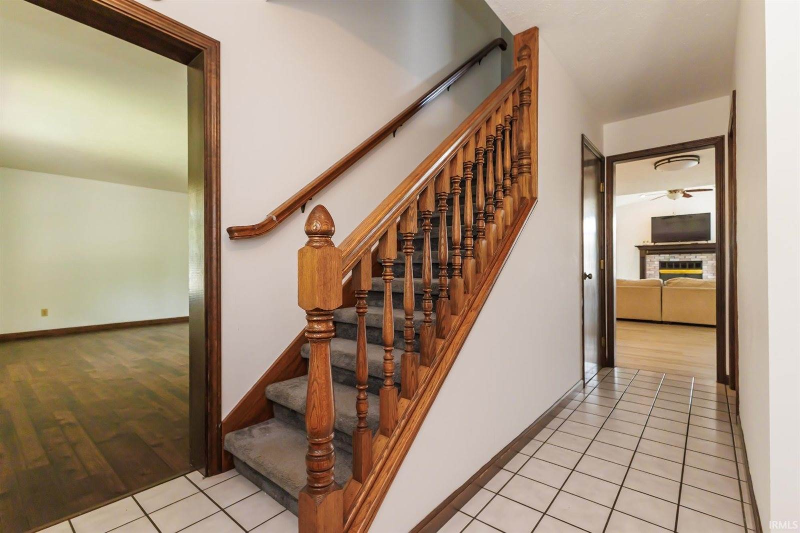 2209 W Woodmont Drive, Muncie, IN 47304