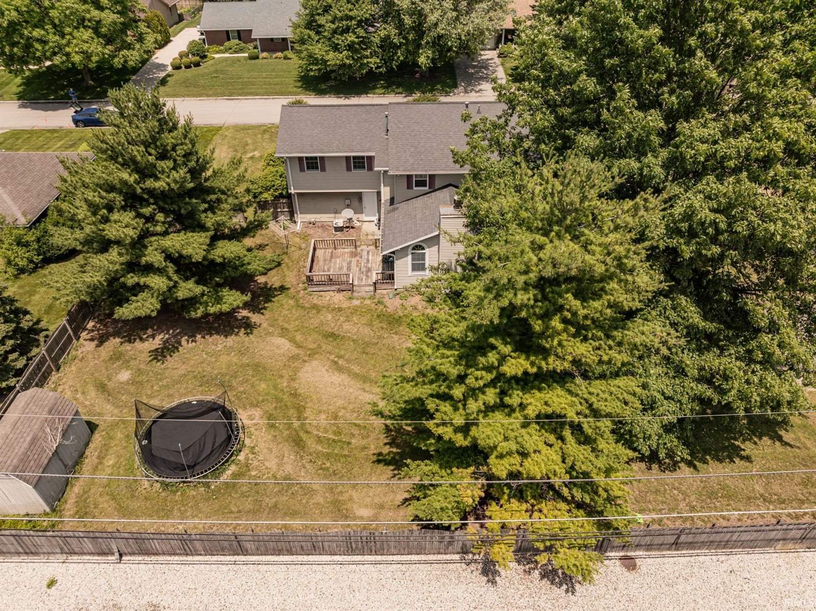 2209 W Woodmont Drive, Muncie, IN 47304
