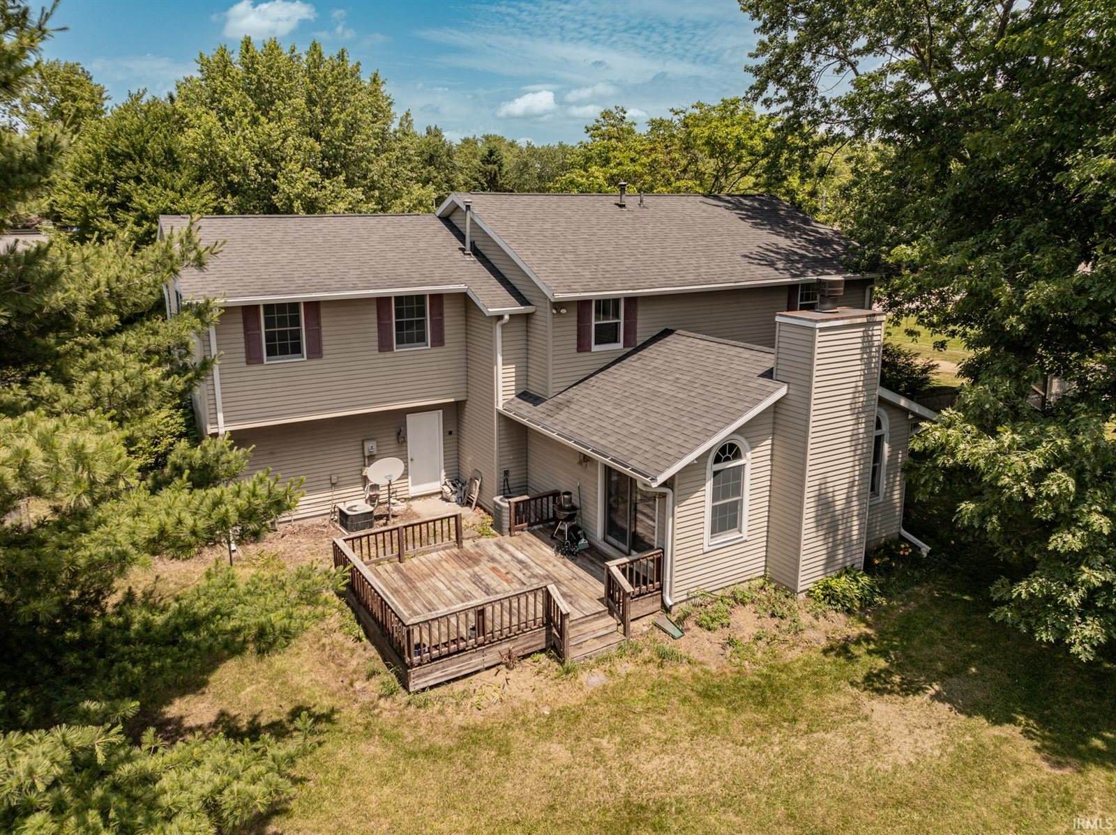 2209 W Woodmont Drive, Muncie, IN 47304