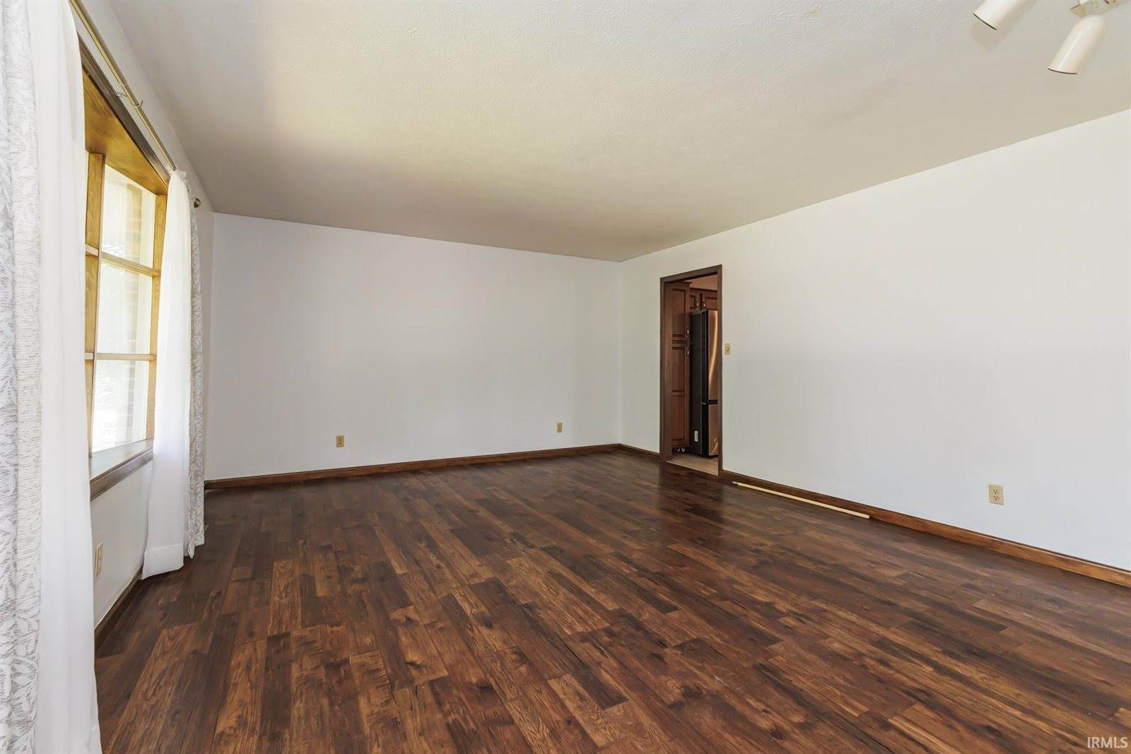 2209 W Woodmont Drive, Muncie, IN 47304