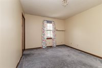 2209 W Woodmont Drive, Muncie, IN 47304