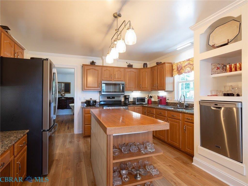11688 River Crest Drive, Gloucester, VA 23061
