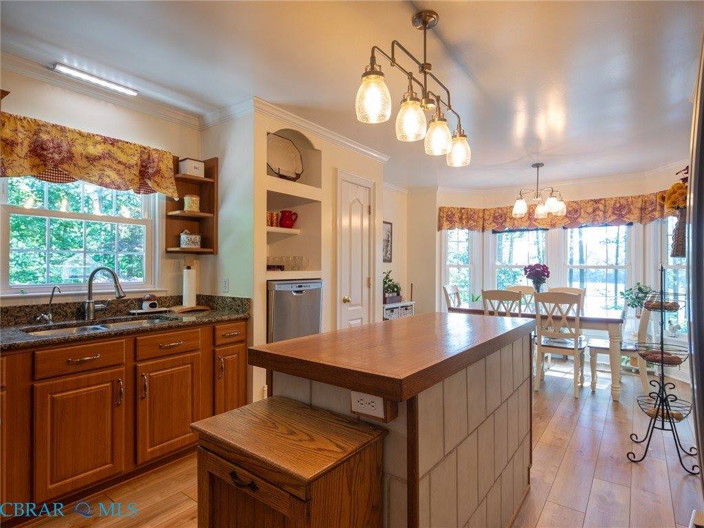 11688 River Crest Drive, Gloucester, VA 23061