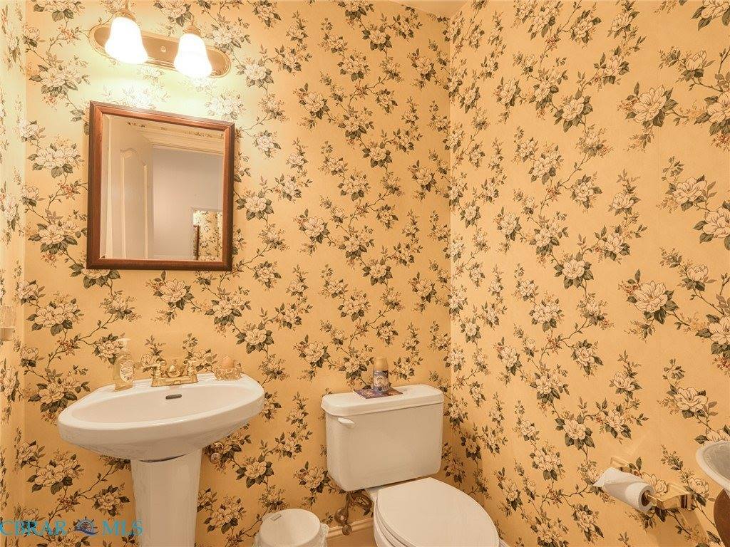 11688 River Crest Drive, Gloucester, VA 23061
