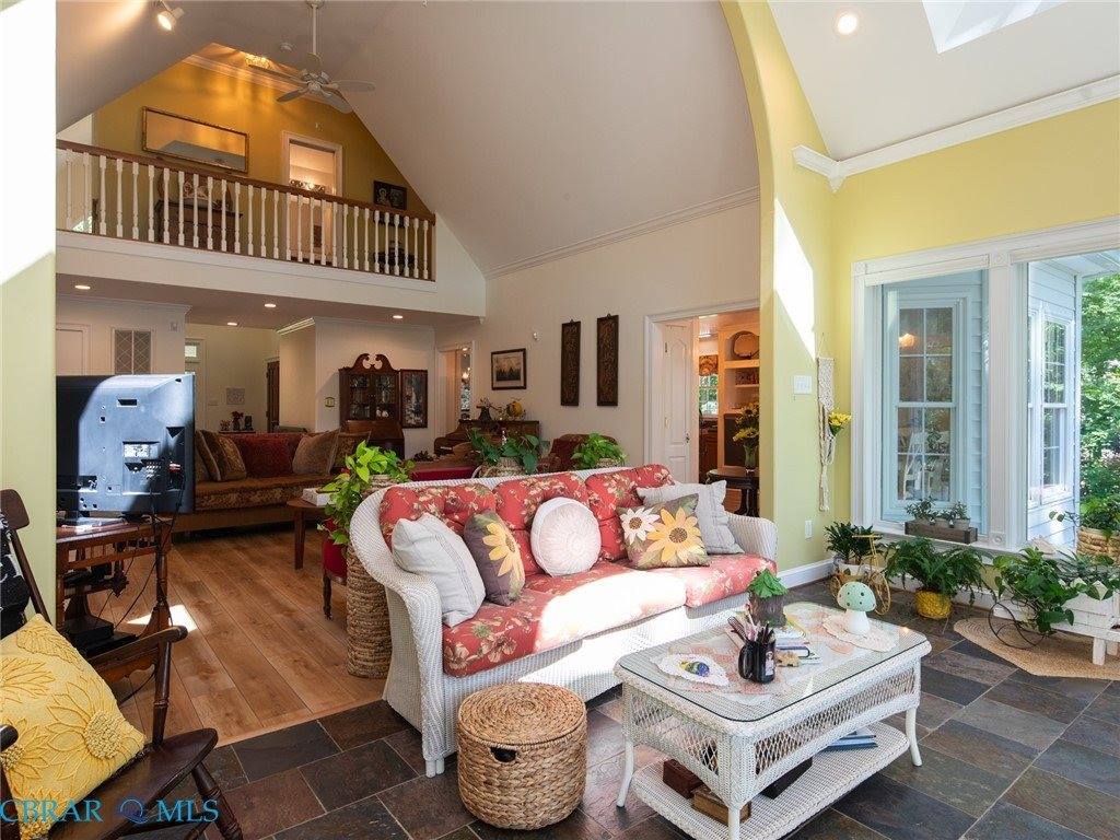 11688 River Crest Drive, Gloucester, VA 23061