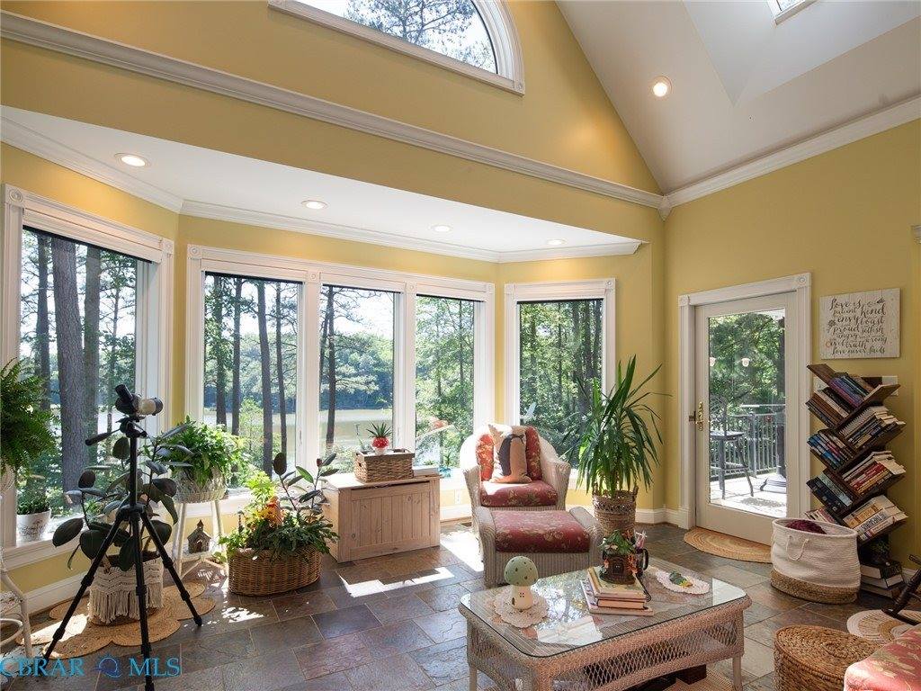 11688 River Crest Drive, Gloucester, VA 23061