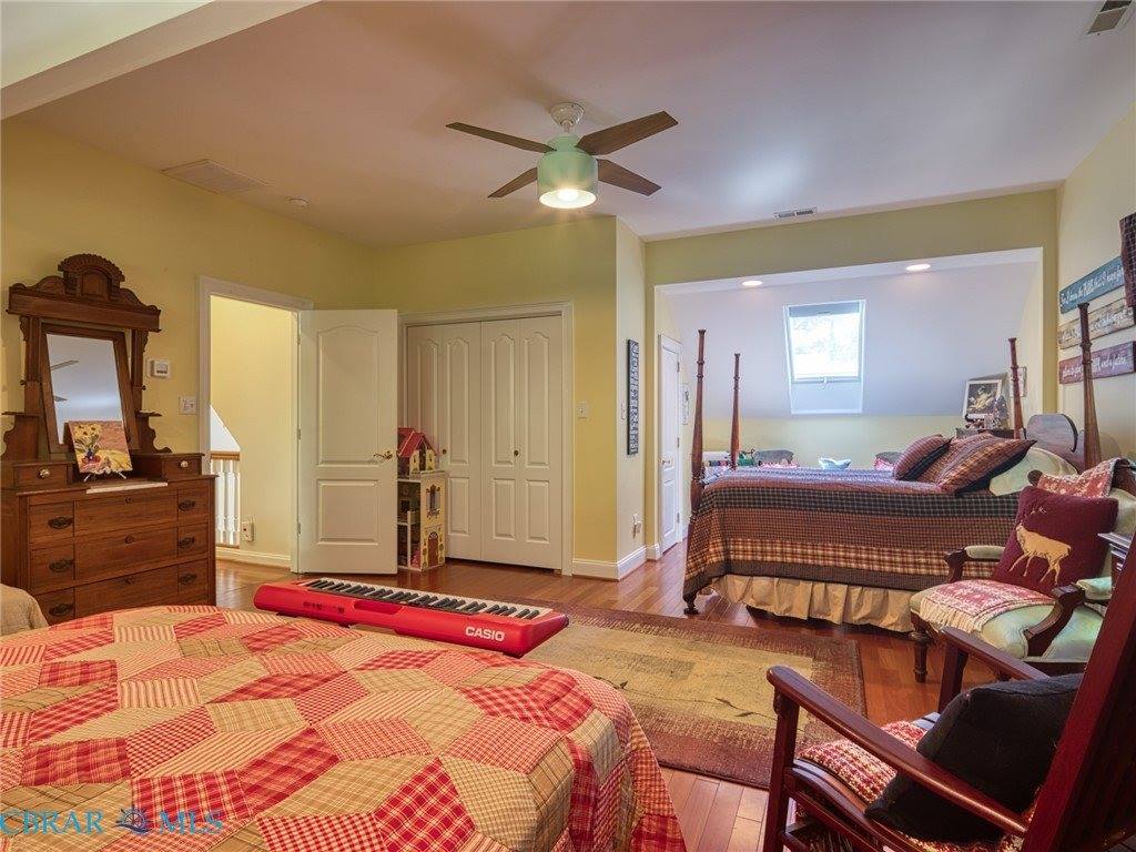11688 River Crest Drive, Gloucester, VA 23061