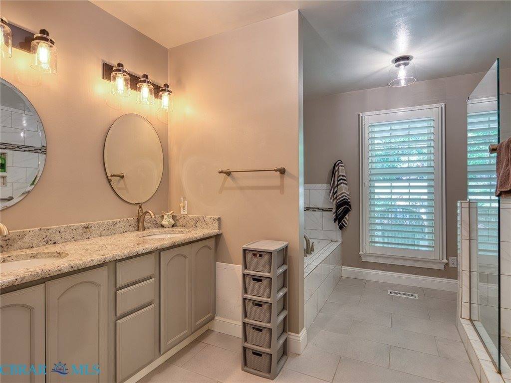 11688 River Crest Drive, Gloucester, VA 23061